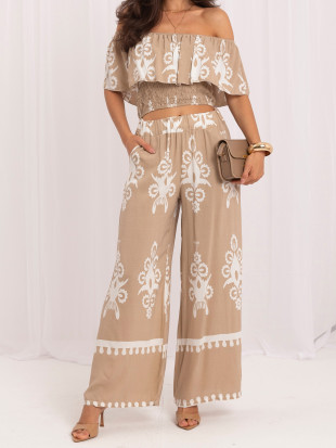 Beiges Boho-Set mit Print und Carmen-Ausschnitt