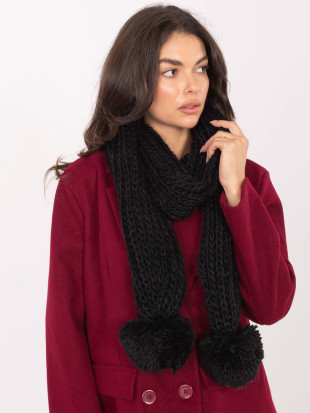 Schwarzer Acryl-Schal mit Bommel