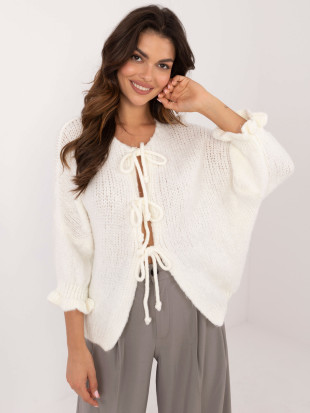 Eleganter ecru Pullover mit 3/4 Ärmeln