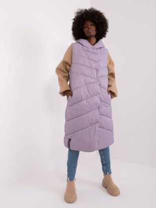 Lange, hellviolette Steppweste mit Kapuze