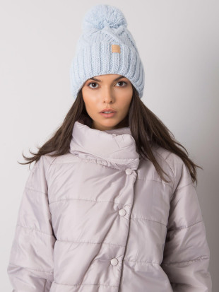 Helle blaue gefütterte Wintermütze